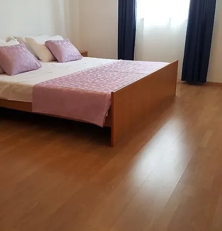 Stancija Padovan Apartment *